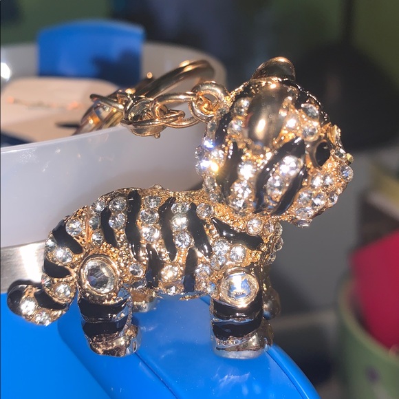 Tiger purse/bag charm keychain with crystals - Picture 3 of 4